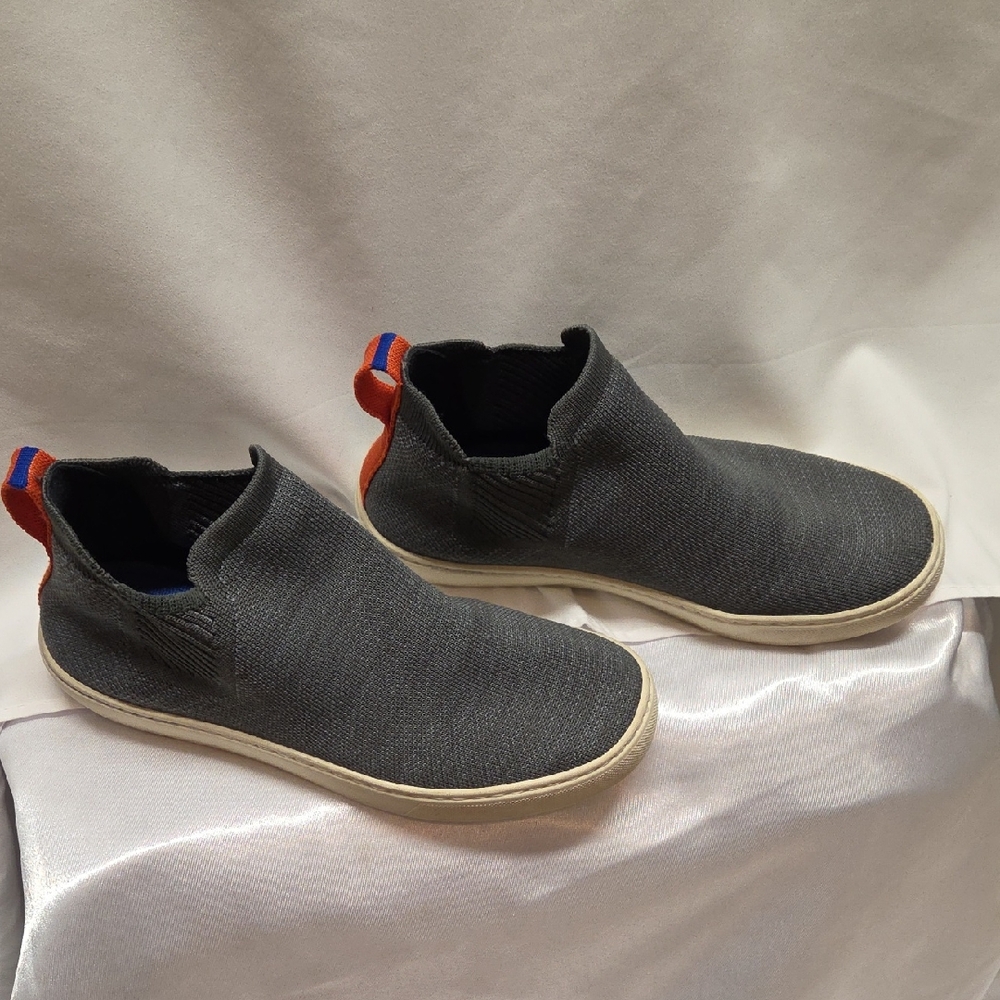 Rothys Chelsea Boot Color Fog 7.5 Preppy Barbiecore Classic